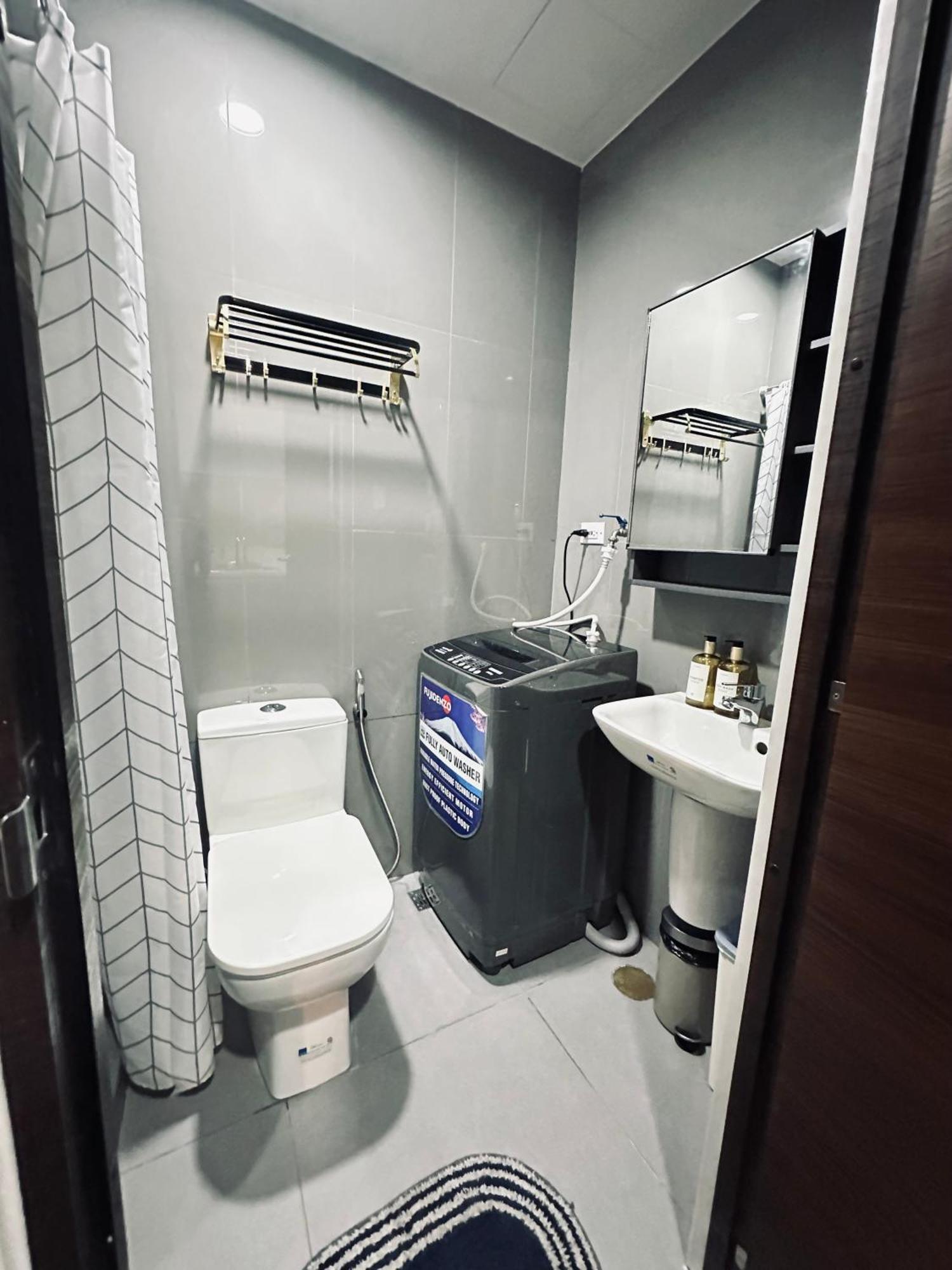 Heart Of Makati, Fully Furnished Condo, Cbd Central Location Makati City Exterior foto